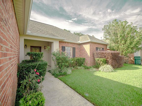 3rd image of 23603 Southpoint Dr