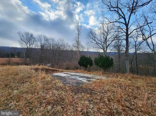1404 Duckwall Rd, Berkeley Springs, WV 25411