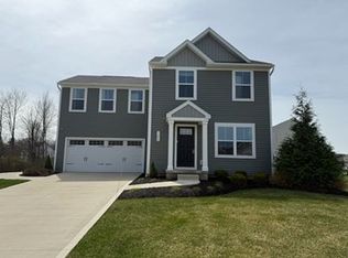 1306 Hidden Lake Blvd, Akron, OH 44312