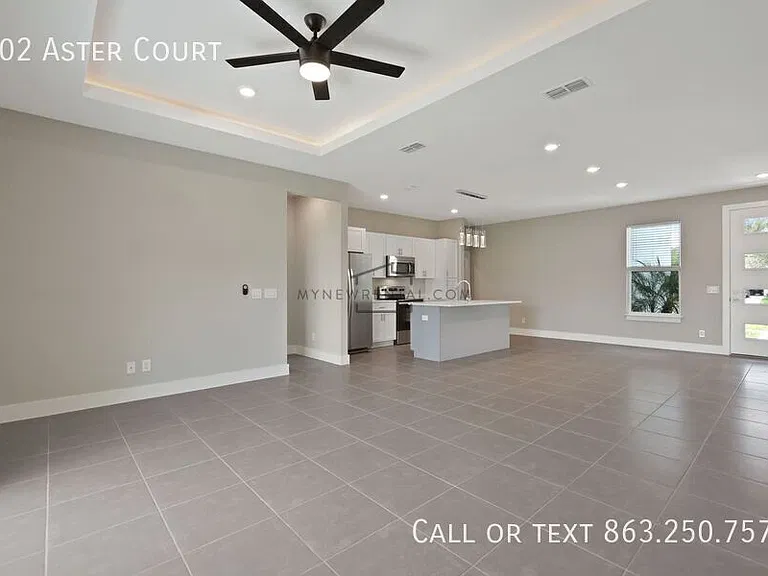 302 Aster Ct — Photo 9