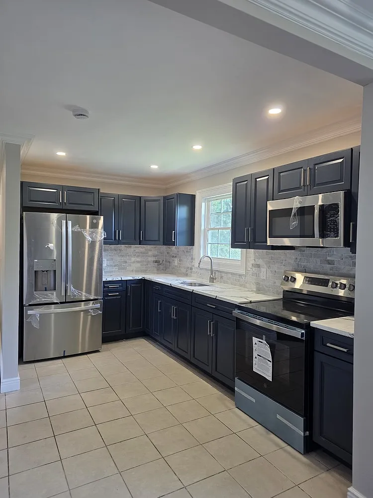 3 bed, $3,995 — Photo 2