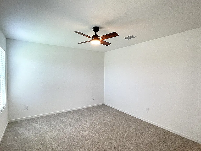 3185 Campeiro Ave — Photo 15