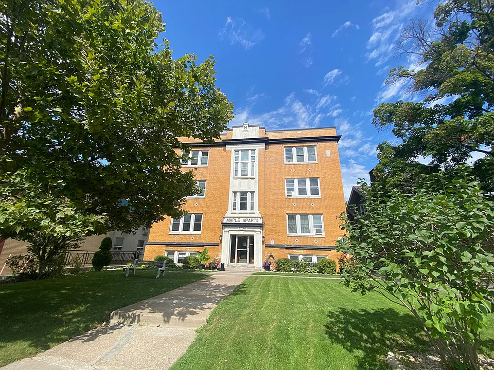 1290 Ouellette Ave #306