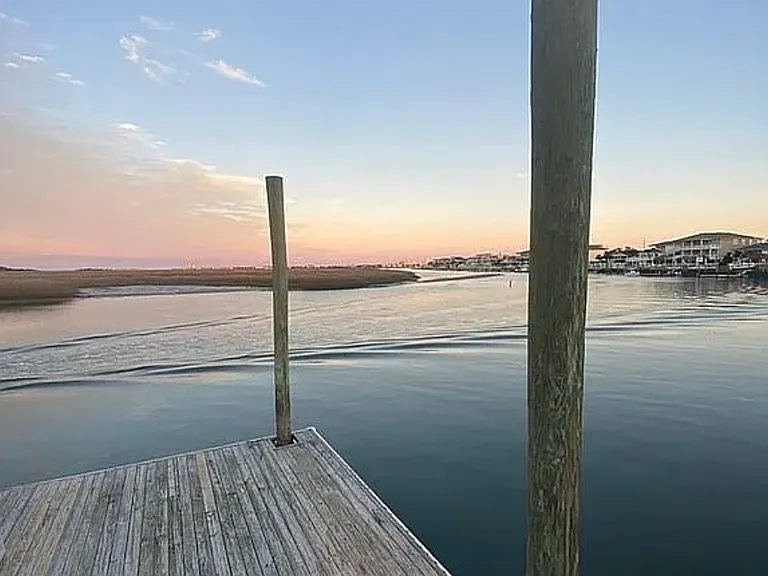 Day Dock, perfect for boat pickups or drop-offs