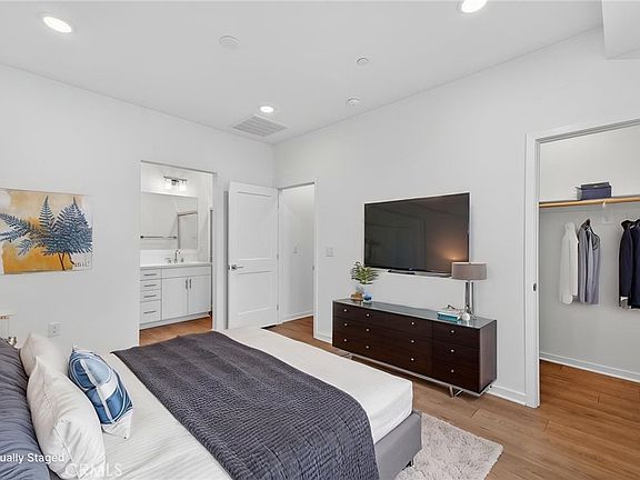 2nd image of 461 Paradiso Pl