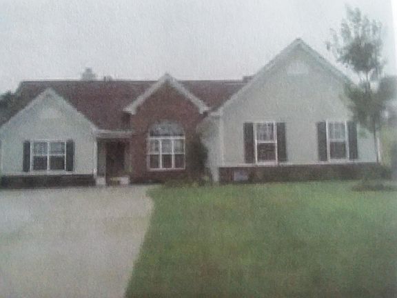 Burts Crossing, ranch, split 3 bedroom, living room with fireplace. Eating area in kitchen. Formal dining room. Laundry room. privacy fenced in yard. 2 car garage .