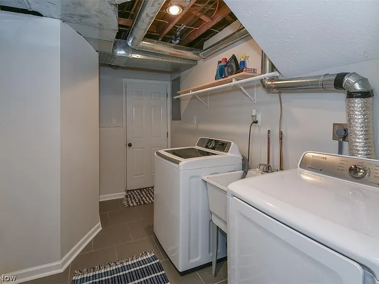 6153 Thunderbird Dr — Photo 14