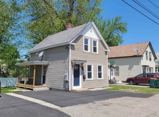 14 Green St, Rochester, NH 03868