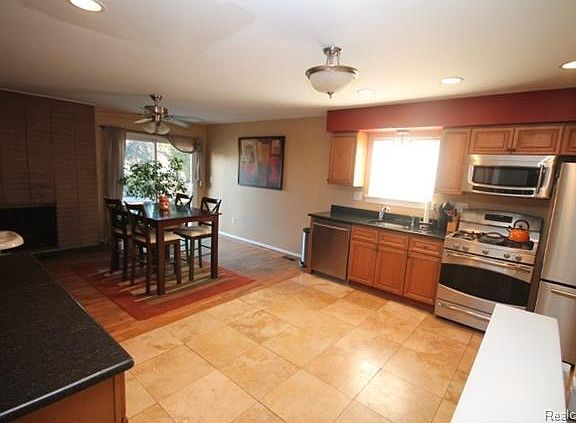 4th image of 14790 Annapolis Dr