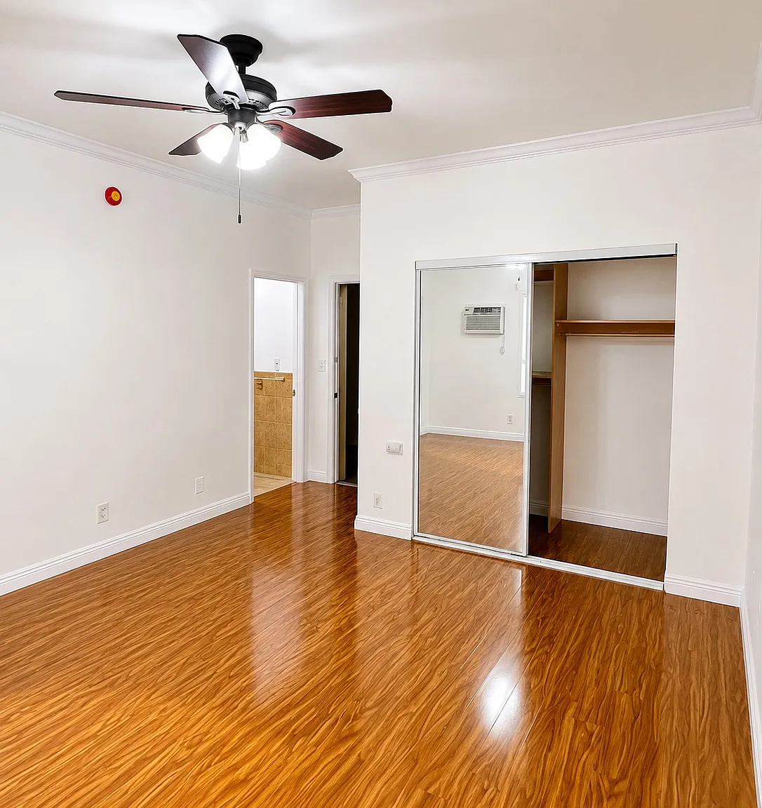 1414 N Hobart Blvd — Photo 3