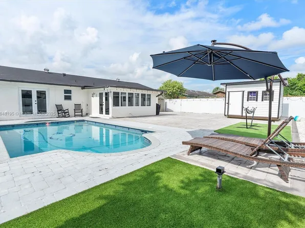 8231 NW 46th Ct, Lauderhill, FL 33351