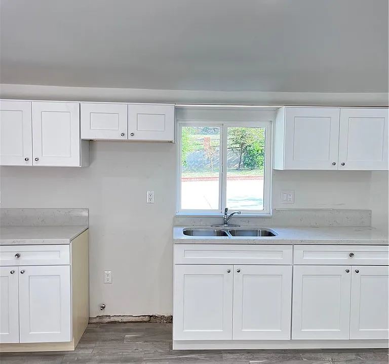 2111 Vallecito Dr #5
