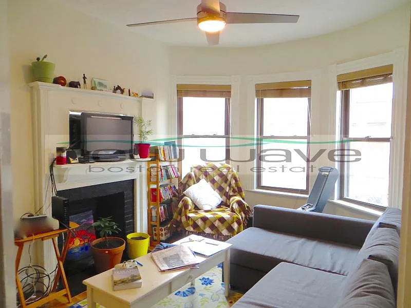 2 bed, 850 sqft, $3,800 — Photo 2