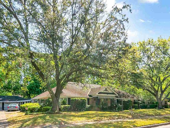 3rd image of 421 Gordonwood Ct
