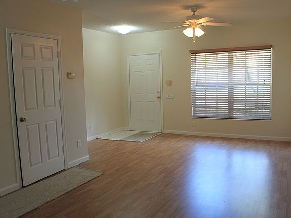 Living room Nd foyer 