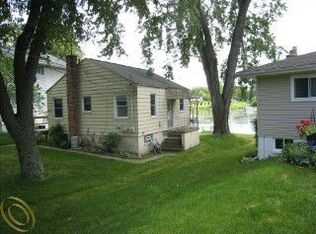 4157 Meyers Rd, Waterford, MI 48329