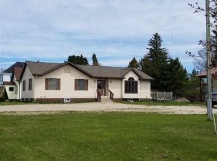 112 N 3rd St, Manistique, MI 49854