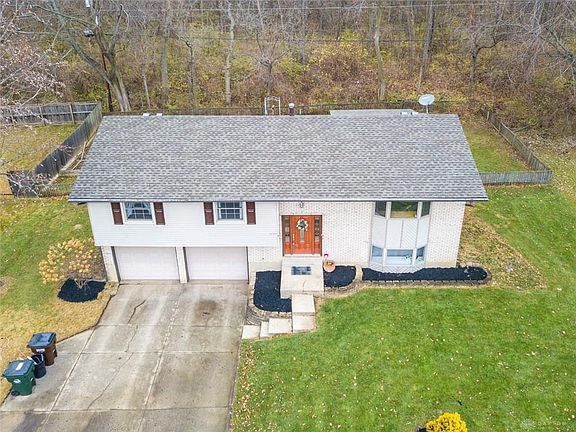 3rd image of 2401 Loris Dr
