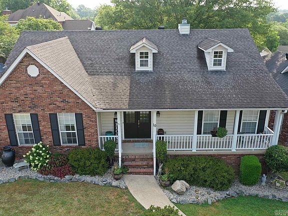 2nd image of 10 Manchester Ln