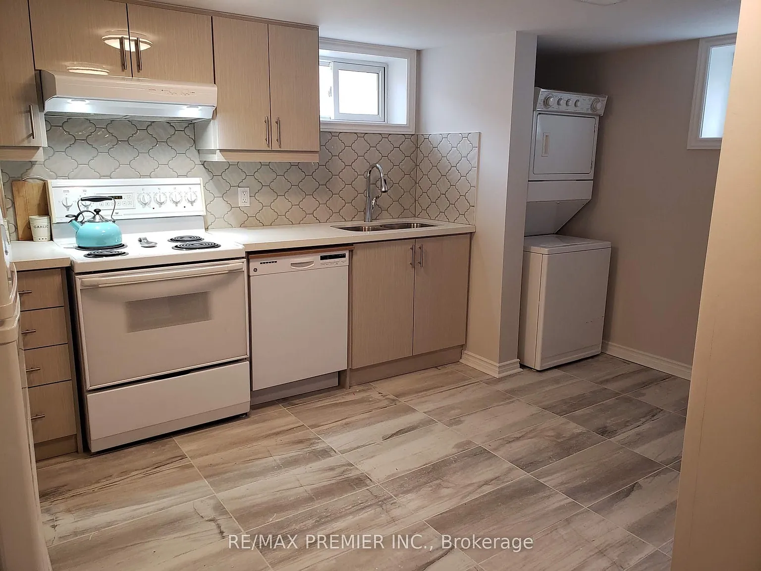 2 bed, $1,600 — Photo 4