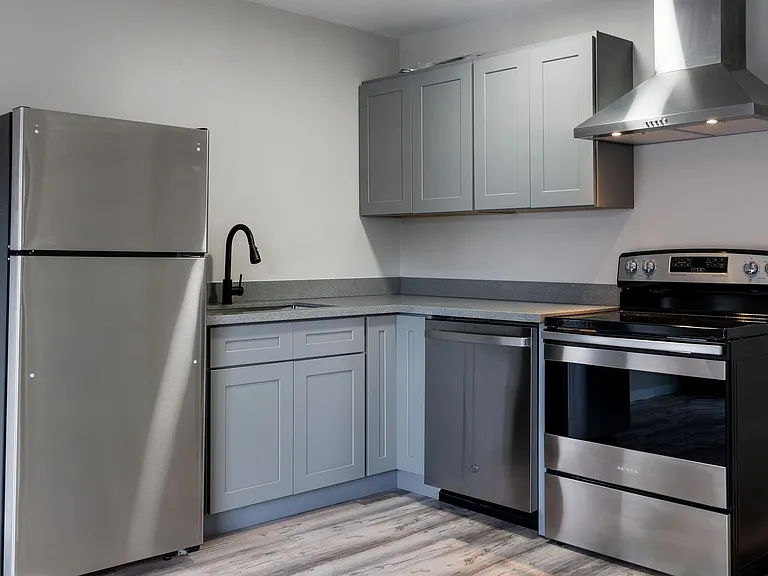 Eastside Village Apartments — Photo 39