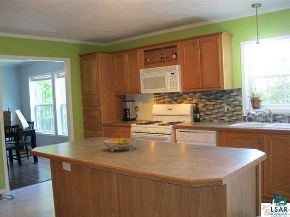 3rd image of 1045 Bratley Dr