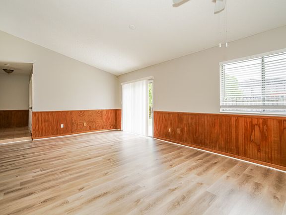 4th image of 2510 Oak Hollow Dr