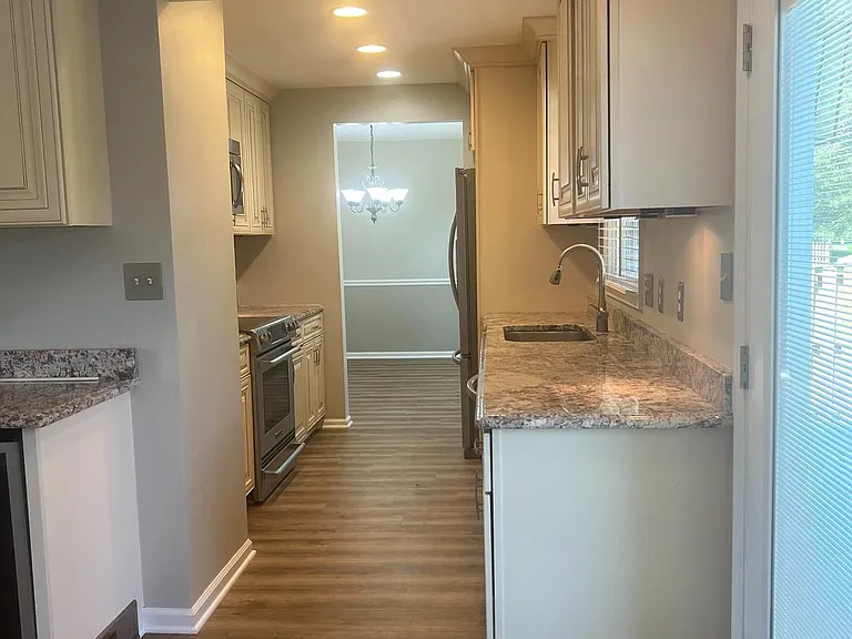 6531 Palisades Dr — Photo 3