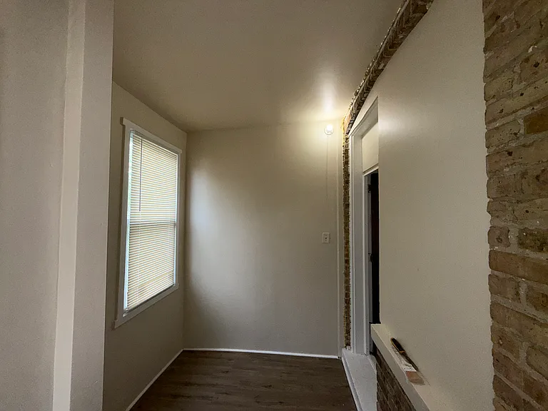 7423 S Saint Lawrence Ave — Photo 5