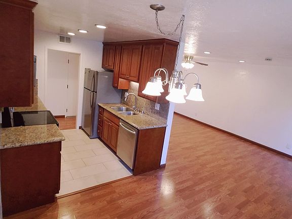 4th image of 181 Del Medio Ave APT 106
