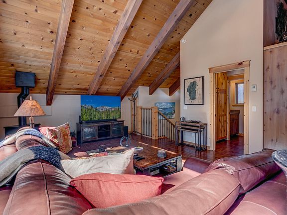 5th image of 1325 Edelweiss Ln