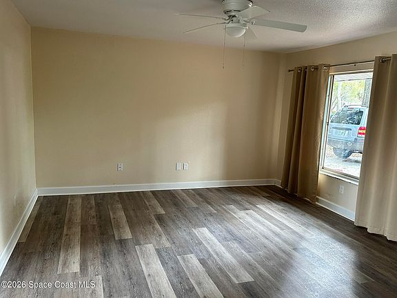 4th image of 1101 Topliff Cir NE