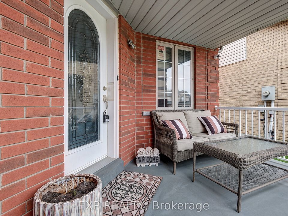 1st image of 548 Ormond Dr