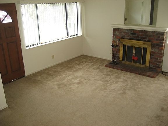 Living Room w/Fireplace