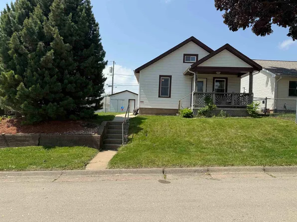 2951 Balke St, Dubuque, IA 52001