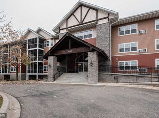 9165 Comstock Ln N UNIT 102, Maple Grove, MN 55311