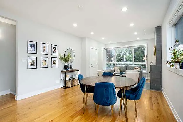 821 W Roscoe St #1 — Photo 55