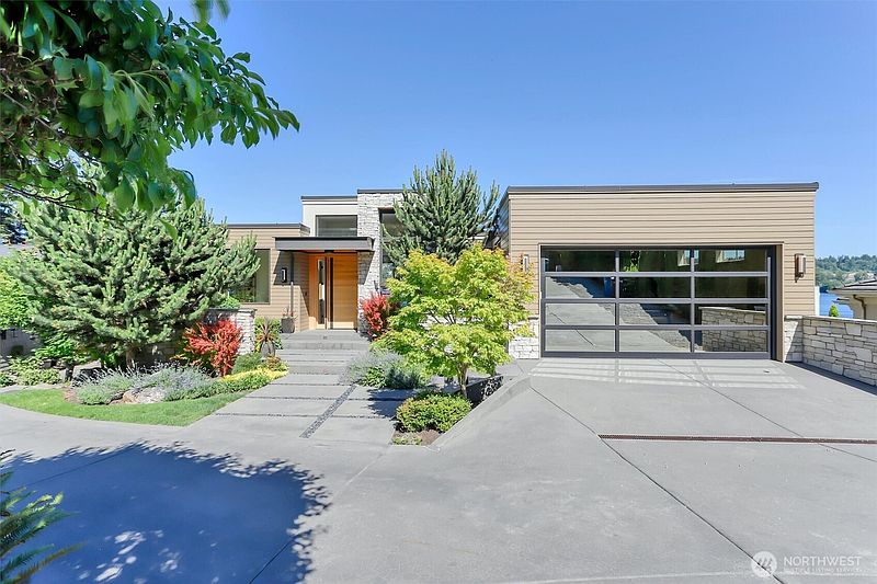 2nd image of 6922 96th Avenue SE