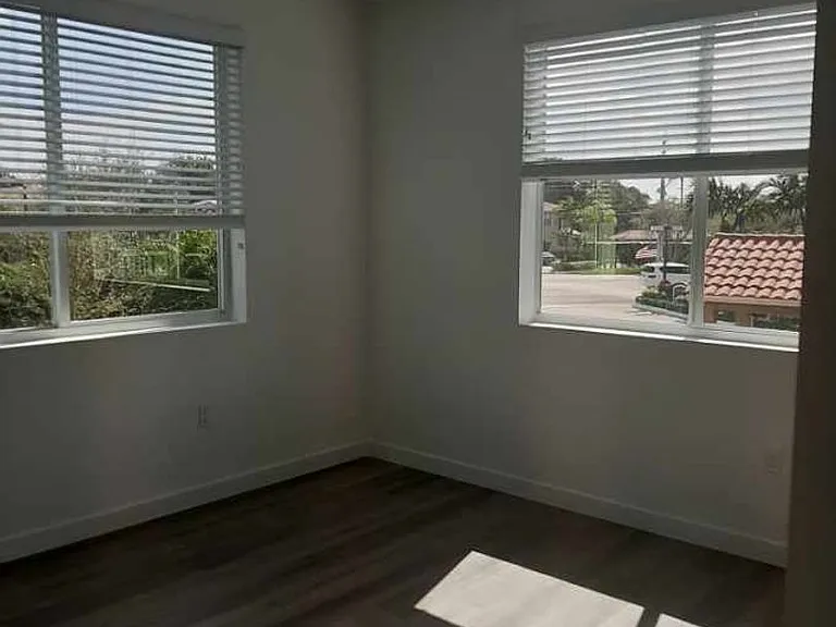 The Mirage Apartments — Photo 147