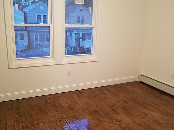 3rd image of 11629 148th St