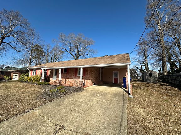 3rd image of 2812 N Shore Dr
