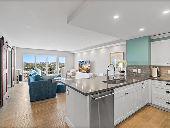 4th image of 340 Sunset Drive #1508