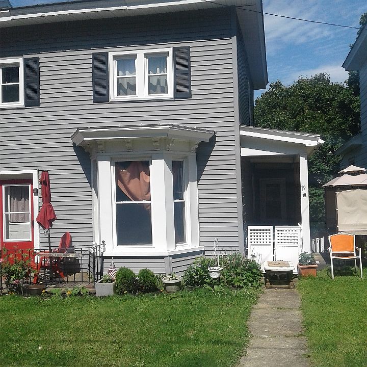 2nd image of 19 W 5th St