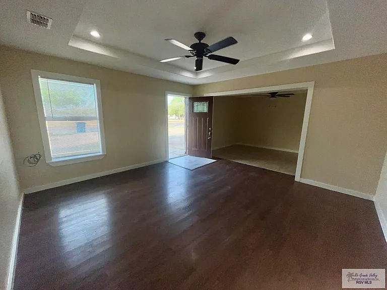 1485 E Stenger St — Photo 13