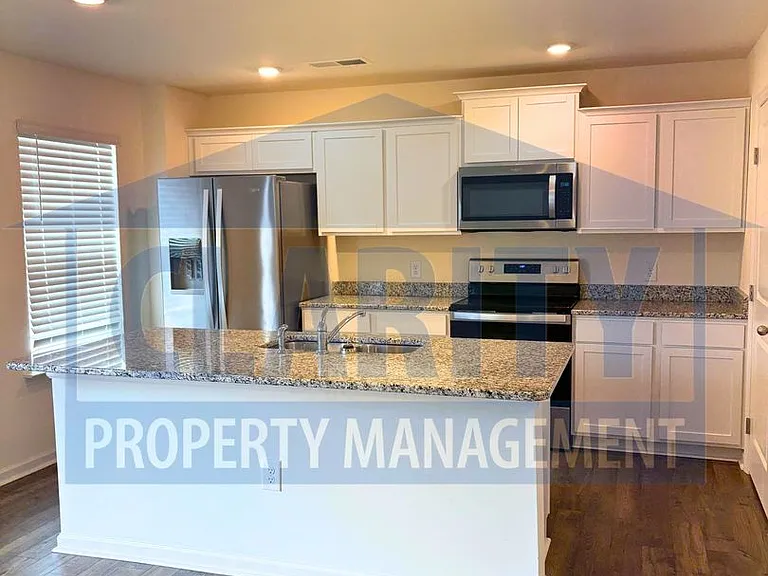 187 Lindsell Rd — Photo 10