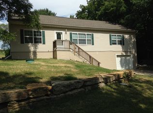 3805 Ditzler Ave, Kansas City, MO 64133