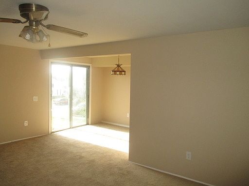 5th image of 22 Fox Run Ct
