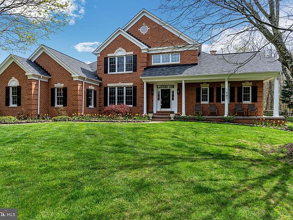 2nd image of 4401 Canterbury Ln