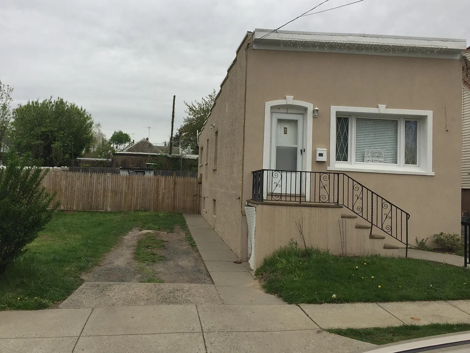 317 Summit Ave — Photo 2