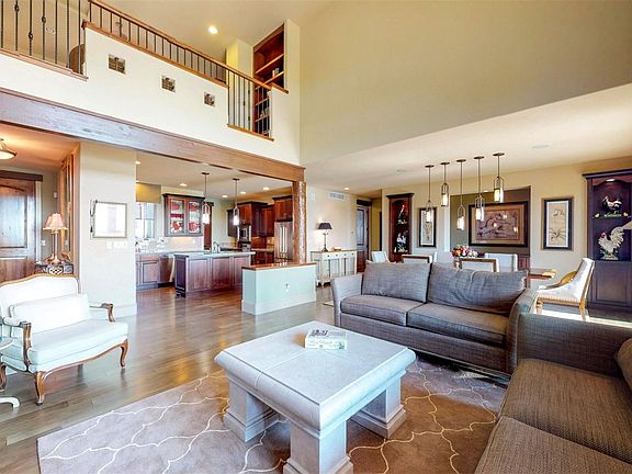 3rd image of 6408 Murano Dr